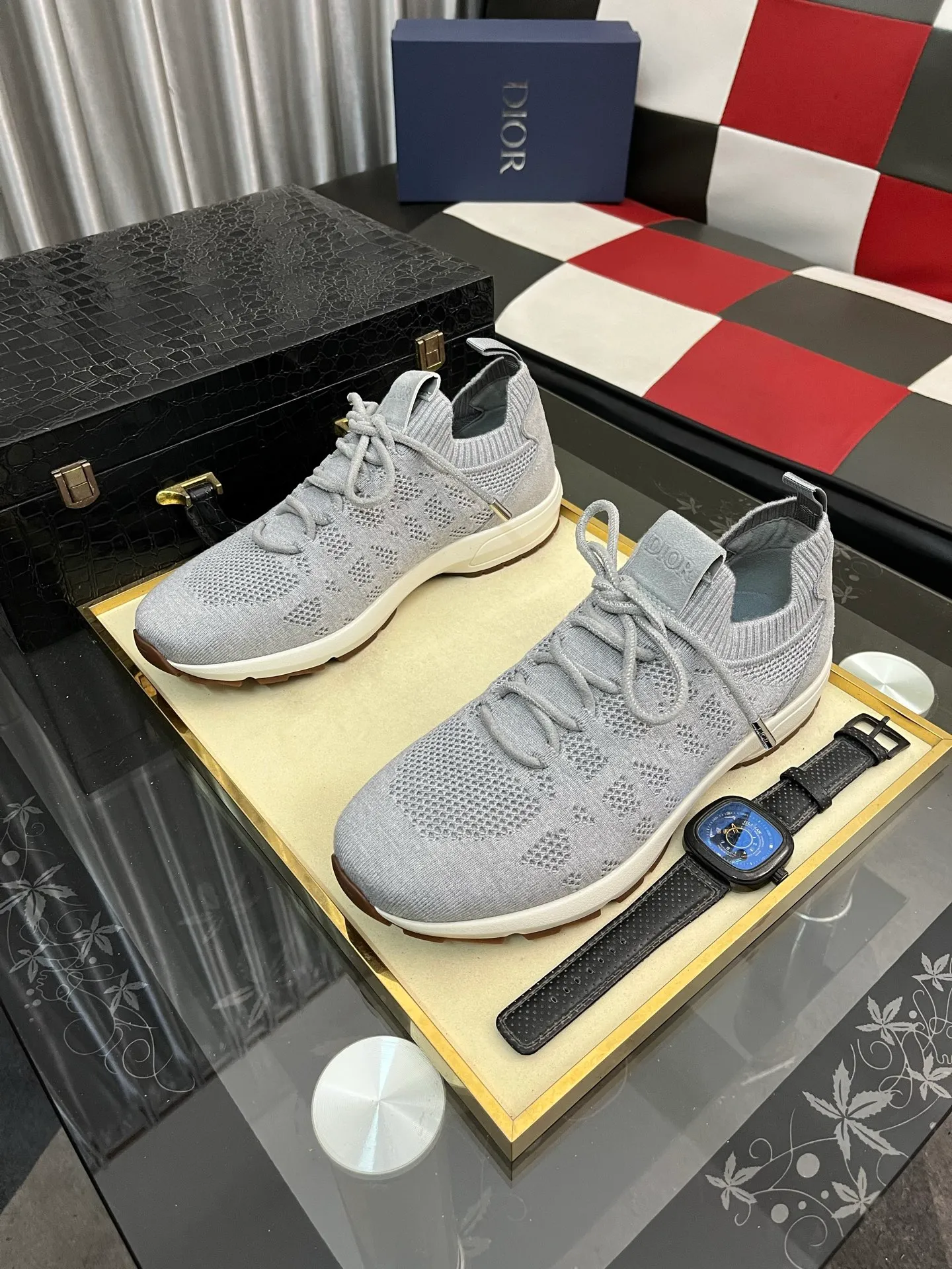Men's shoes 💰: 400⌚️⌚️2025 new Dior fly-knit breathable casual men's shoes are on the market, original order, impeccable, the upper is made of imported fly-knit, and the original outsole is made one to one quarter. It is super comfortable on the feet. It is a must-buy pair of shoes. Available in sizes 38-446️⃣